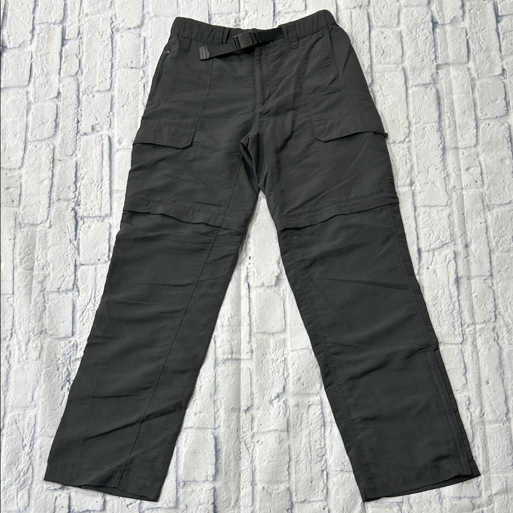 The North Face Dark Gray Cargo Pants size Small/Long